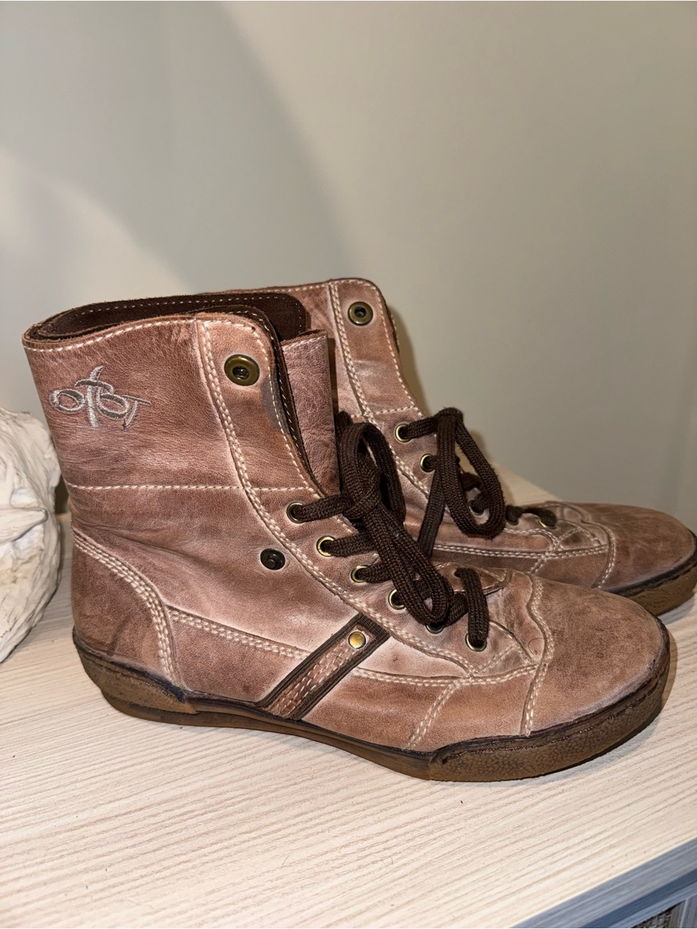 OTBT Brown Lace-Up Women's Boots